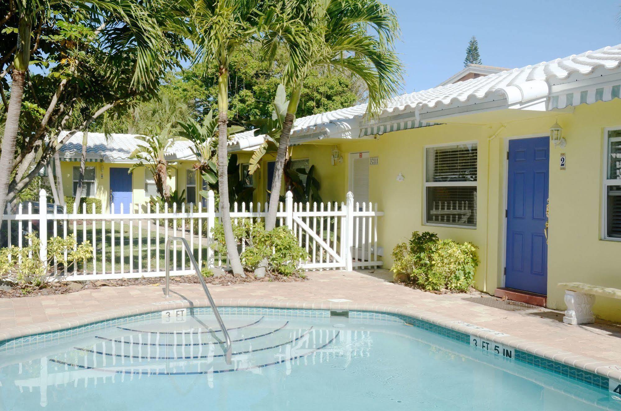 Bahama Beach Club Hotel ปอมปาโนบีช ภายนอก รูปภาพ